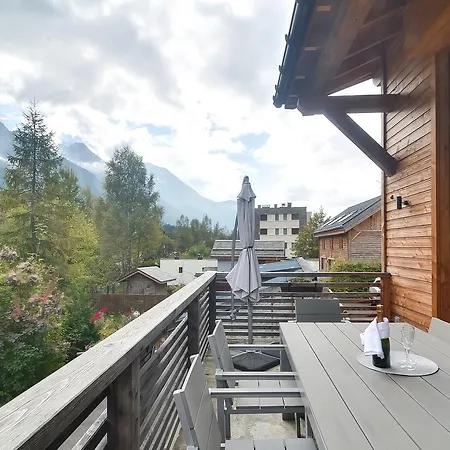 Chalet Chalet Moderne Vue Mont Blanc A *